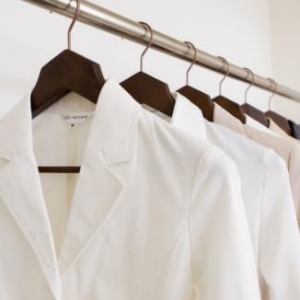白衣服如何防止变黄 白色衣服发黄洗白小窍门