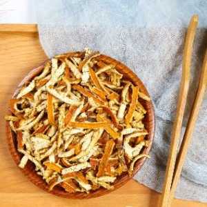 吃橘子别扔皮能预防晕车 橘皮制作的美味佳肴推荐