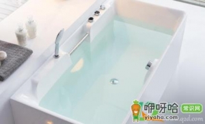 亚克力浴缸上的污渍怎么去除