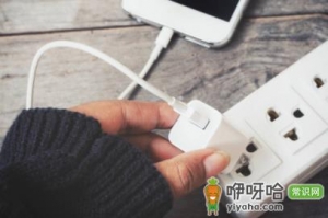 插座很难插怎么回事