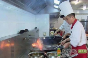 在房间里做菜如何避免油烟