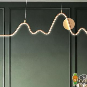 餐厅灯不在桌子正上方是不是不好看