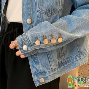 牛仔外套发黄干洗店可以洗吗