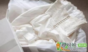 白衣服发黄怎么洗白最快最干净