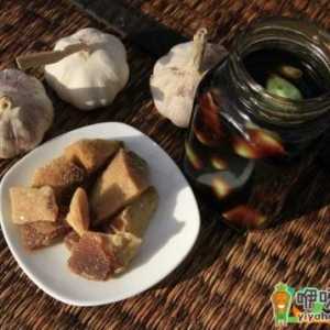 泡腊八蒜要放九度米醋吗