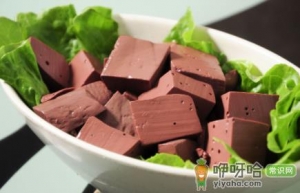 猪血为什么开水煮了之后发绿