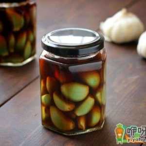 腊八蒜吃多了胃难受怎么办