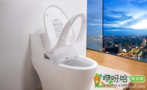 老式马桶盖松动了怎样拧紧