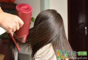 吹风机进水了干了还能用吗