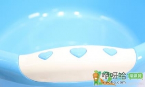 塑料盆黄了用什么洗好