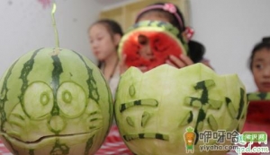 西瓜皮敷脸真的能美白吗 西瓜皮敷脸后要不要洗脸