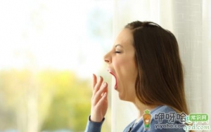 每天晚饭后都很困是怎么回事 一吃完就想睡觉是病吗