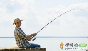 钓鱼新手怎样应对浮漂走水 野外垂钓遇小鱼闹窝怎么办