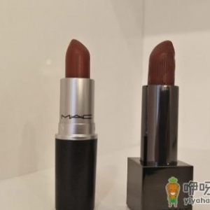 巴宝莉93和mac chili哪个好看 Burberry93和macchili试色对比