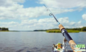 阴天钓鱼有难度吗 夏季阴天钓鱼钓底还是钓浮