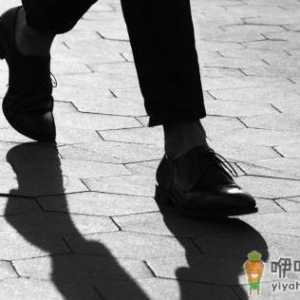 从走路姿势发现身体疾病