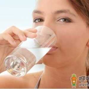 喝水少对健康有哪些危害？