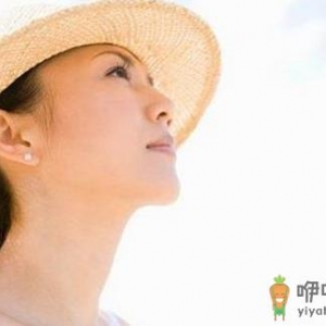 嘴唇发黑是什么原因