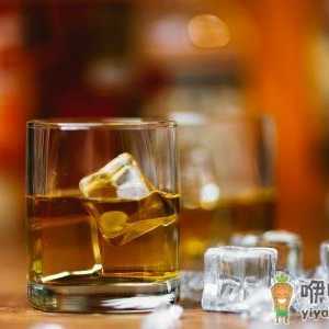 喝酒伤肝时间长了易得肝癌 合理饮水加速肝脏排毒