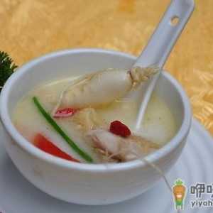 女性脸色发白属气血不足 教你补气补血食谱补气色