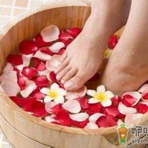 糖尿病人泡脚易加重病情 泡脚注意事项