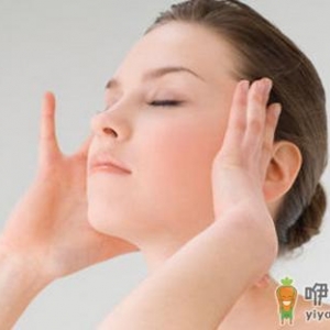 按摩耳部来缓解女人肾虚