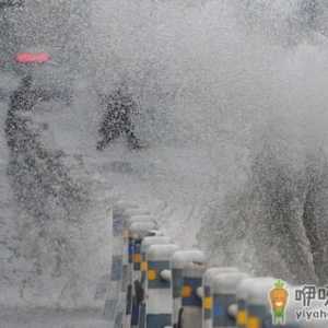 暴雨内涝行人如何保人身安全？下雨天注意事项