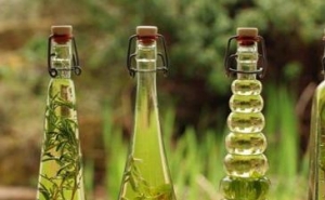 秋冬季皮肤干燥 女性如何补水保湿