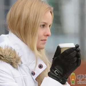 多名女子因严冬只穿打底裤配雪地靴患病