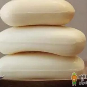 女人千万不要用香皂擦洗胸部