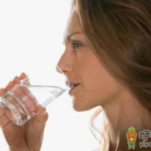 女性养气血的绝招：多喝水喝对水