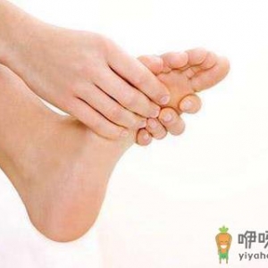 搓脚能够帮助老年人滋阴补肾