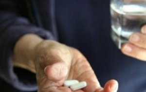 老人吃钙片有四大注意事项