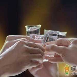 男人喝酒有诀窍 酒桌上必学的九招