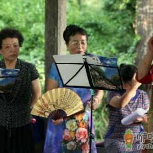 用新的理念安排退休生活 坦然接受年龄保持心态年轻