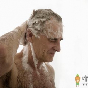 老年人洗头发需要注意什么