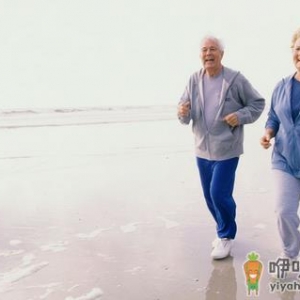 老人跑步健身时最好不要说话