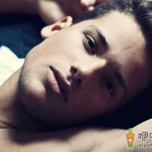 造成男性性欲亢进的因素是什么