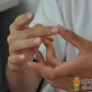 老人多做手指运动防痴呆