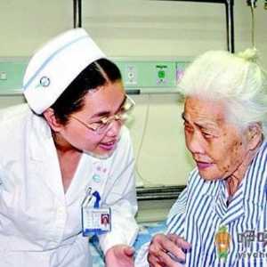 老人冬季小心发生三类骨折