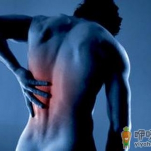 老人护腰三步：先转再弯最后捶