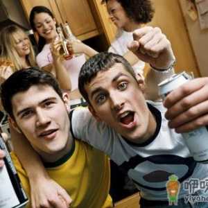 白领年末应酬多 警惕4大年终病