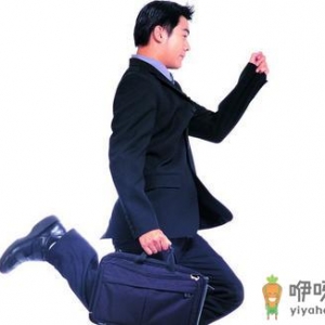扛着“工作”走伤脊椎 坏习惯毁健康