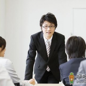 久坐不动易致不孕 白领久坐易患六疾病
