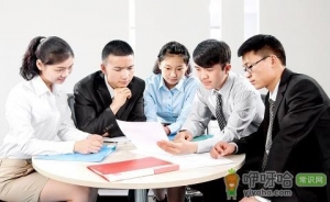 穴位按摩拯救上班族的胃