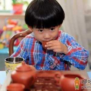 学龄前儿童喝太多茶可令神经系统兴奋影响健康