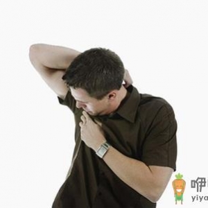 夏季吃这些食物小心体臭