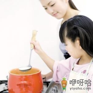 早喝水午喝汤睡前要喝蜜，汤汤水水补充元气