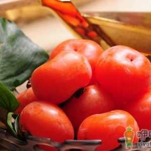 柿子的营养功效有哪些 食用要注意什么