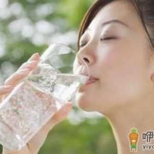 干燥冬季多喝水不易得病